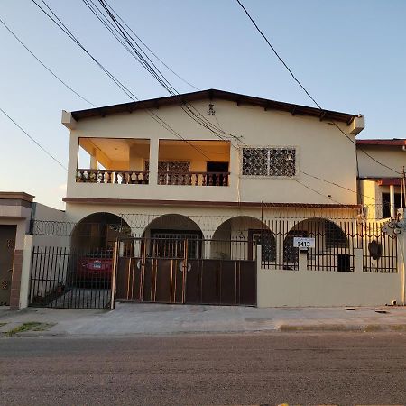 Casa Altamira Hotel San Pedro Sula Bagian luar foto